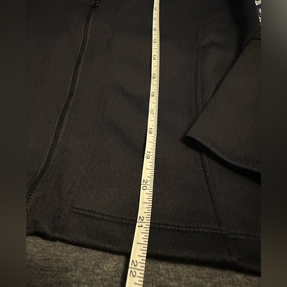 Seek No Further by Fruit of the LOOM black size Small Woman’s zip up. 🖤 cozy - Picture 11 of 16